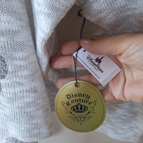 NWT Disney Couture Snow White Sweater Rhinestone Relaxed Womens size L - Picture 3 of 7